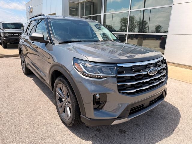 2026 Ford Explorer Active in Carbonized Gray Metallic — front three-quarter view